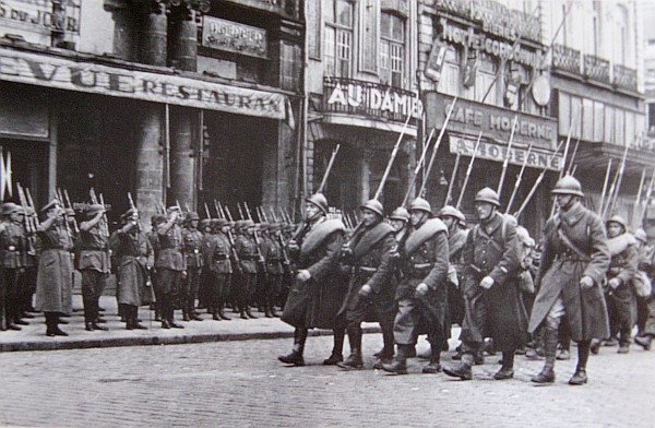 Warum die Wehrmacht der französischen Armee eine Militärparade nach ihrer Kapitulation gewährte